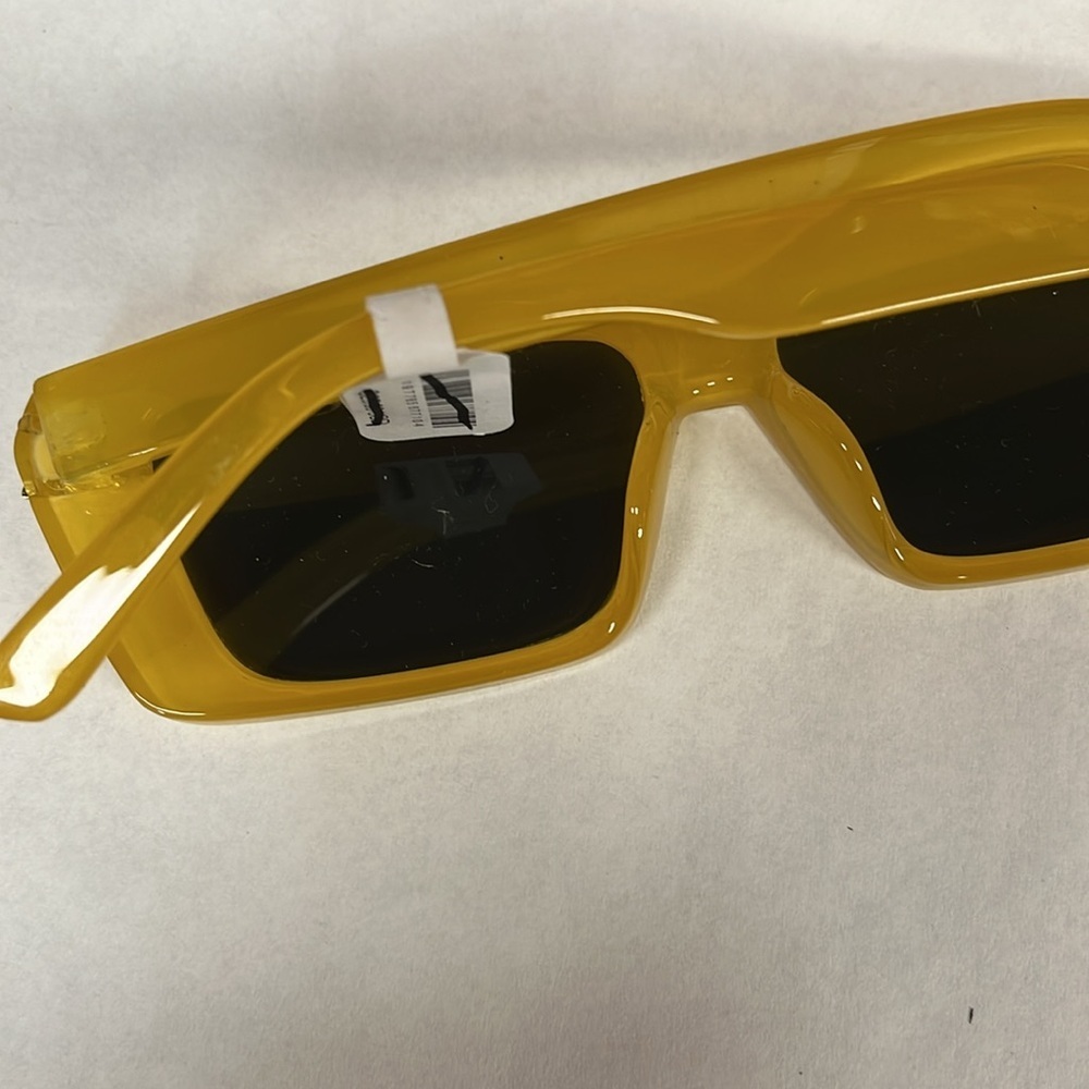 Free People Head Hunk Aviator Yellow Sunglasses - Picture 5 of 5